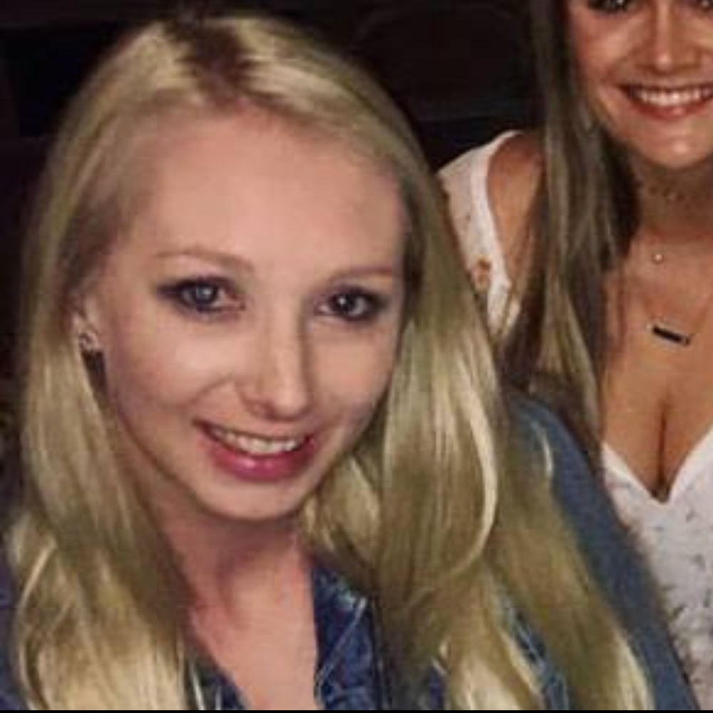 Meet your Posher, Alexandra